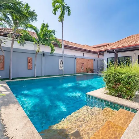 Luxury 3 Bhk Villa 200M From The Beach